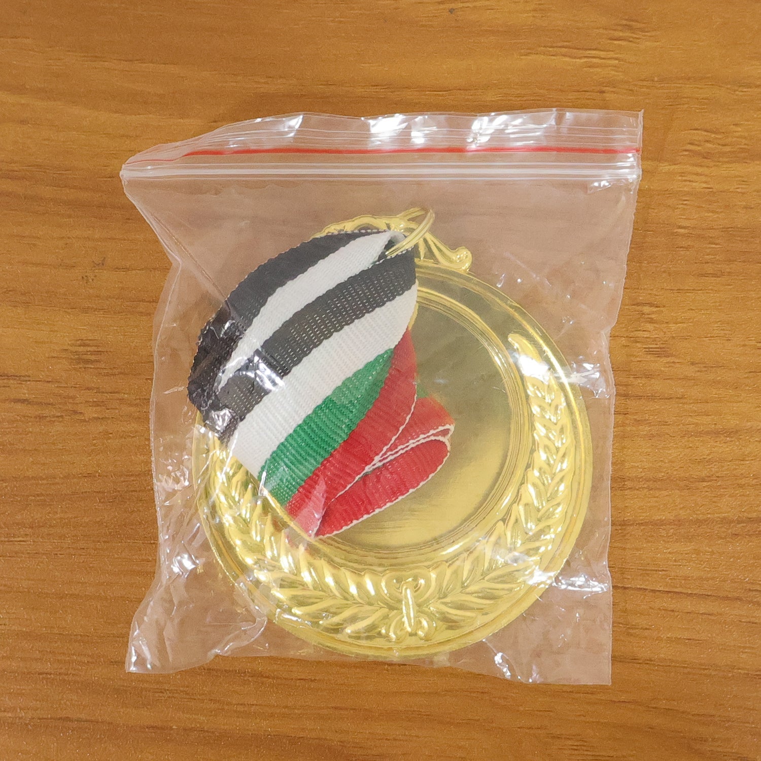 Gold Metal Medal With Tricolor Ribbon (1 Pc)